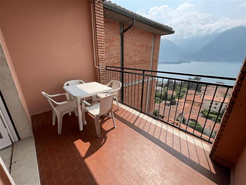 Iseolakerental - Casa Pluto Lovere Luaran gambar